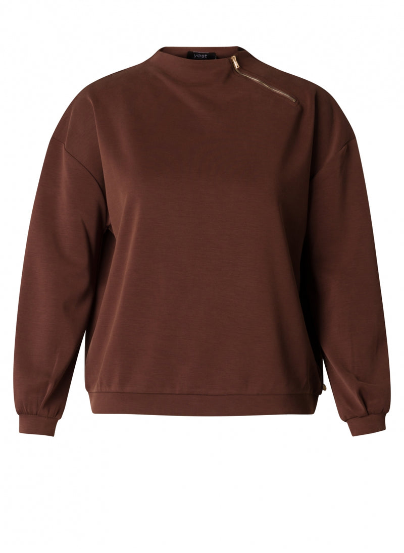 YEST // 0004796 NELLE MOCK TURTLENECK SWEATER CHOCOLATE GANACHE