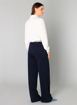 YEST // 0005977 ONARIDA ESSENTIAL