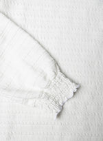 YEST // 0005977 ONARIDA ESSENTIAL