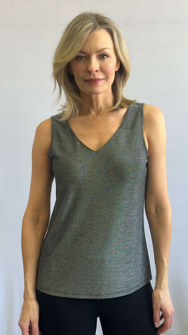 SOFT WORKS // 102006 VEE NECK CAMISOLE