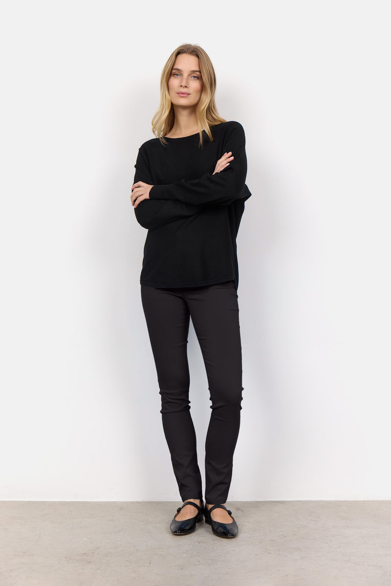 SOYA CONCEPT // SC-DOLLIE 620 SWEATER WITH BACK BUTTON DETAIL BLACK