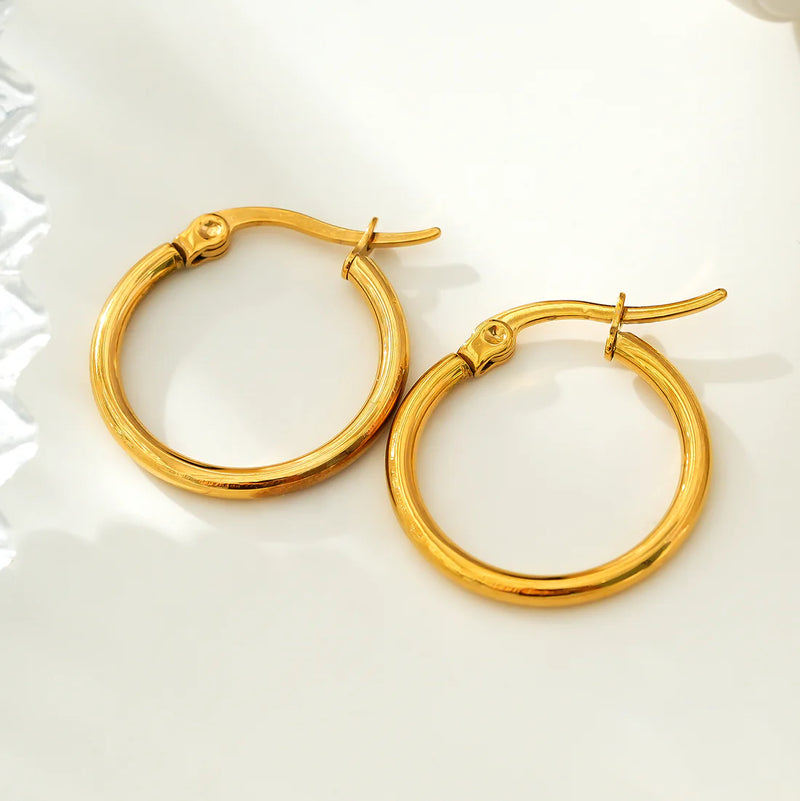 HACKNEY NINE // BIANCA ESSENTIAL HOOP EARRINGS 2cm GOLD