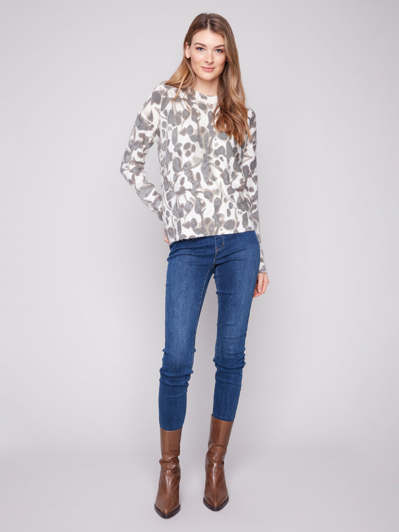 CHARLIE B // 2546RR PRINTED REVERSIBLE SWEATER