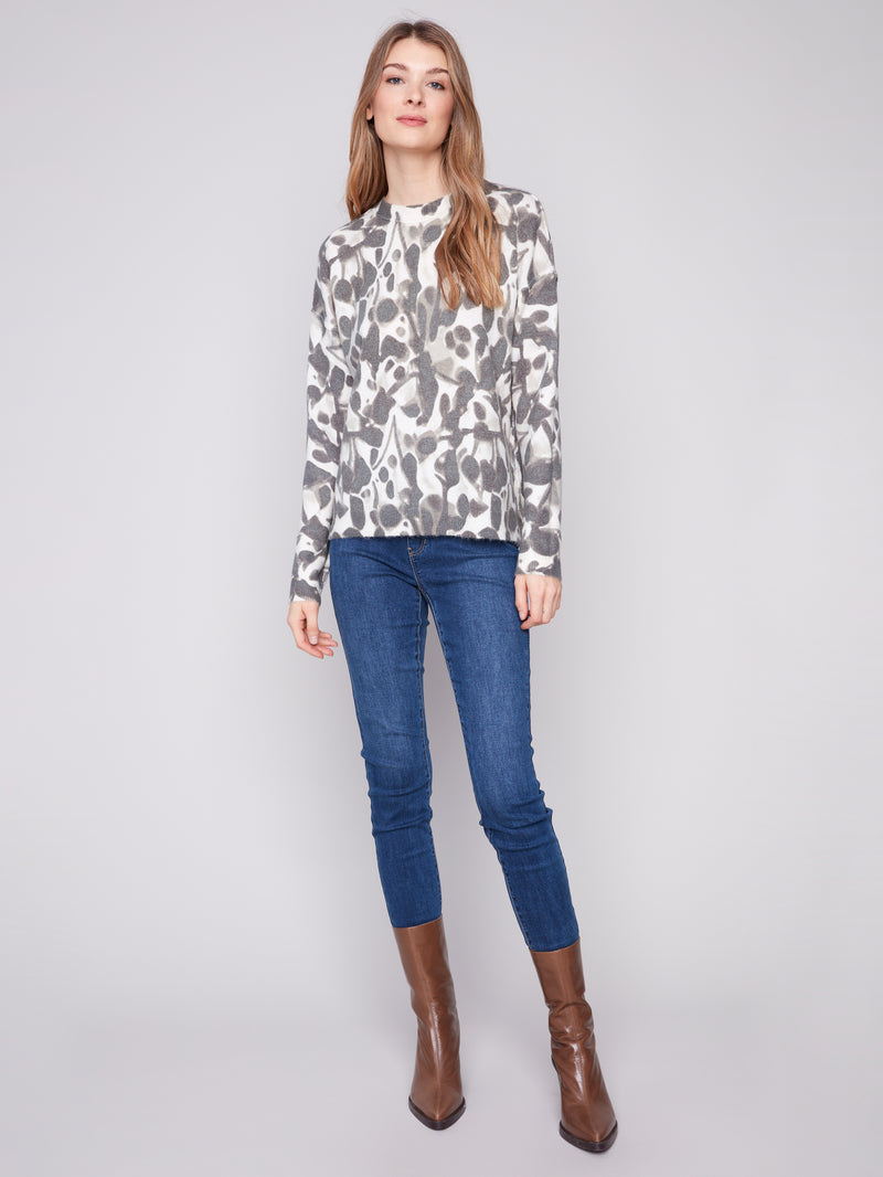 CHARLIE B // 2546RR PRINTED REVERSIBLE SWEATER