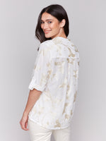 CHARLIE B // 4188T EMBROIDERED POPOVER BLOUSE