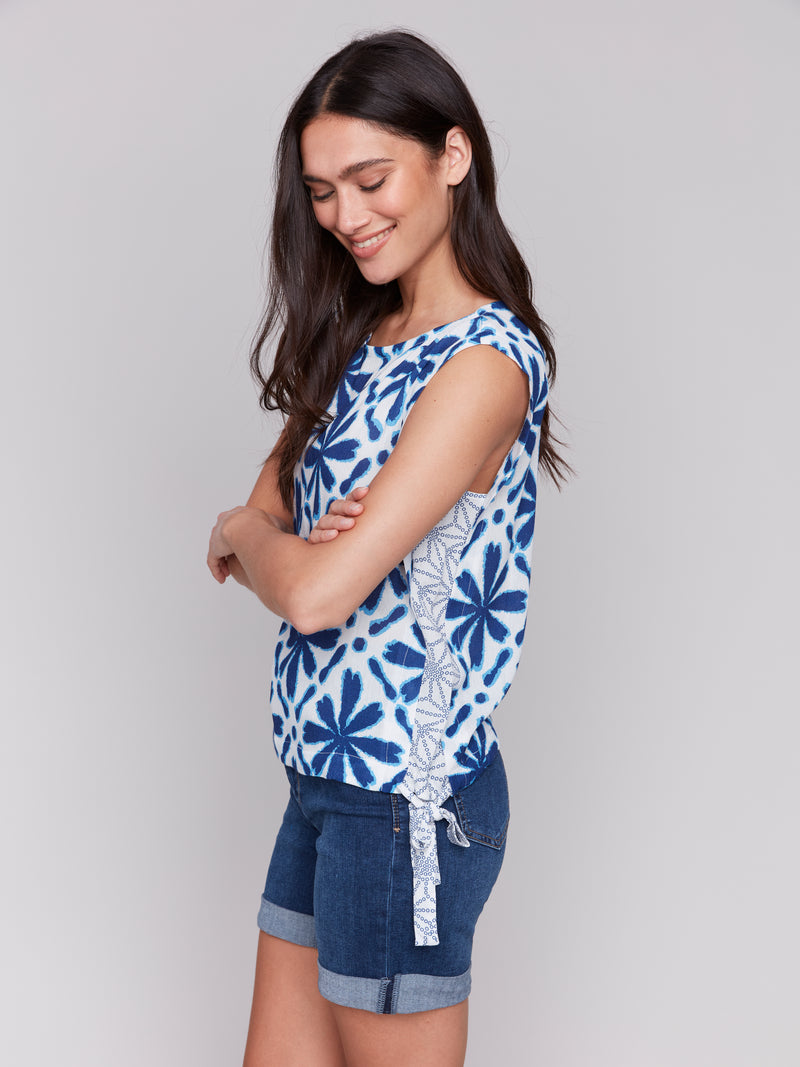 CHARLIE B // C4485P PRINTED SLEEVELESS BLOUSE