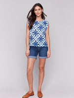 CHARLIE B // C4485P PRINTED SLEEVELESS BLOUSE