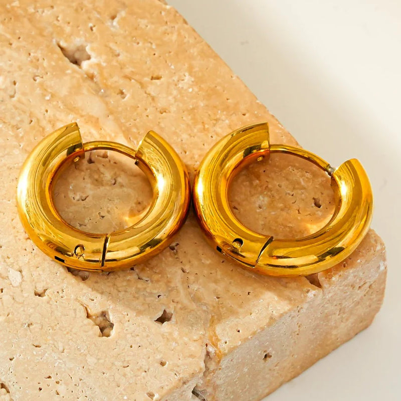 HACKNEY NINE // CHOLULA TUBE HOOP EARRINGS