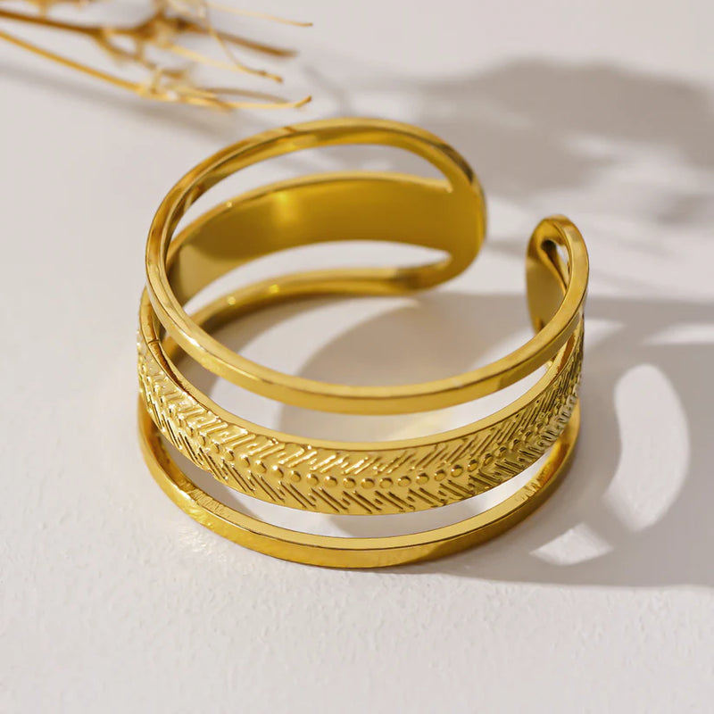 HACKNEY NINE // MATHEO RING
