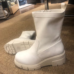 TAXI // TIFFANY-01 ICE BOOT