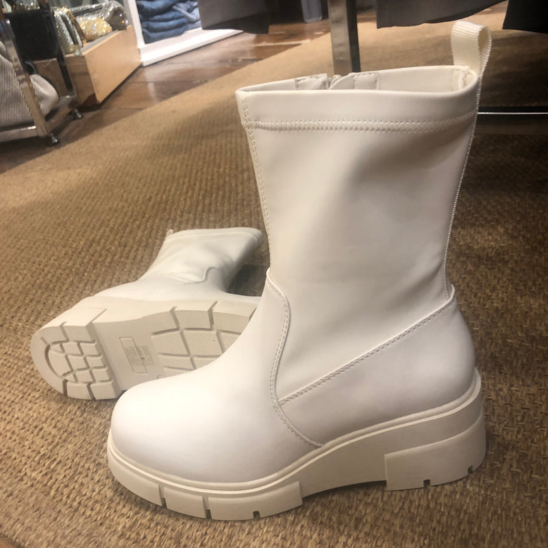 TAXI // TIFFANY-01 ICE BOOT