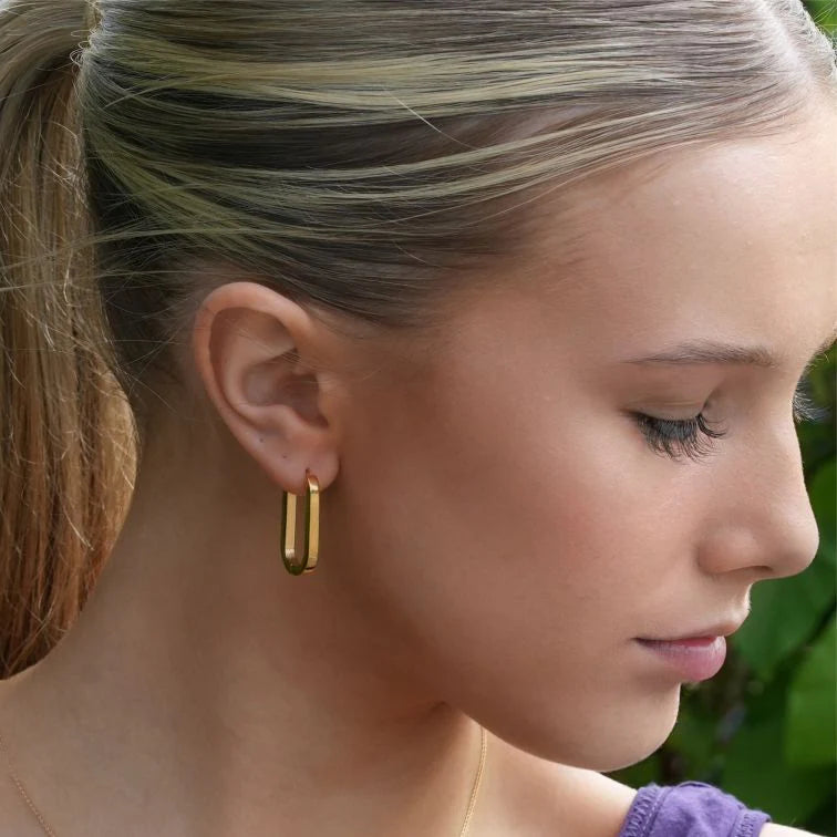 HACKNEY NINE // CHANDA RECTANGULAR HOOP WITH ROUNDED EDGES
