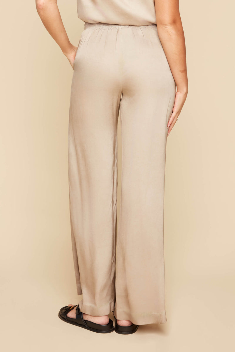 RENUAR // R11016 WIDE LEG SATIN PANTS OYSTER