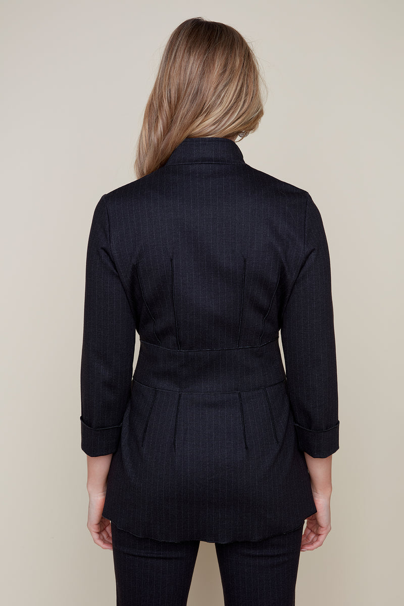 RENUAR // R3757 BELTED COLLARLESS BLAZER CARBON