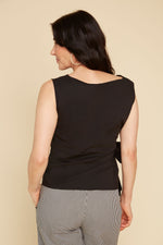 RENUAR // R5185 SLEEVELESS BLOUSE WITH LARGE BOW BLACK