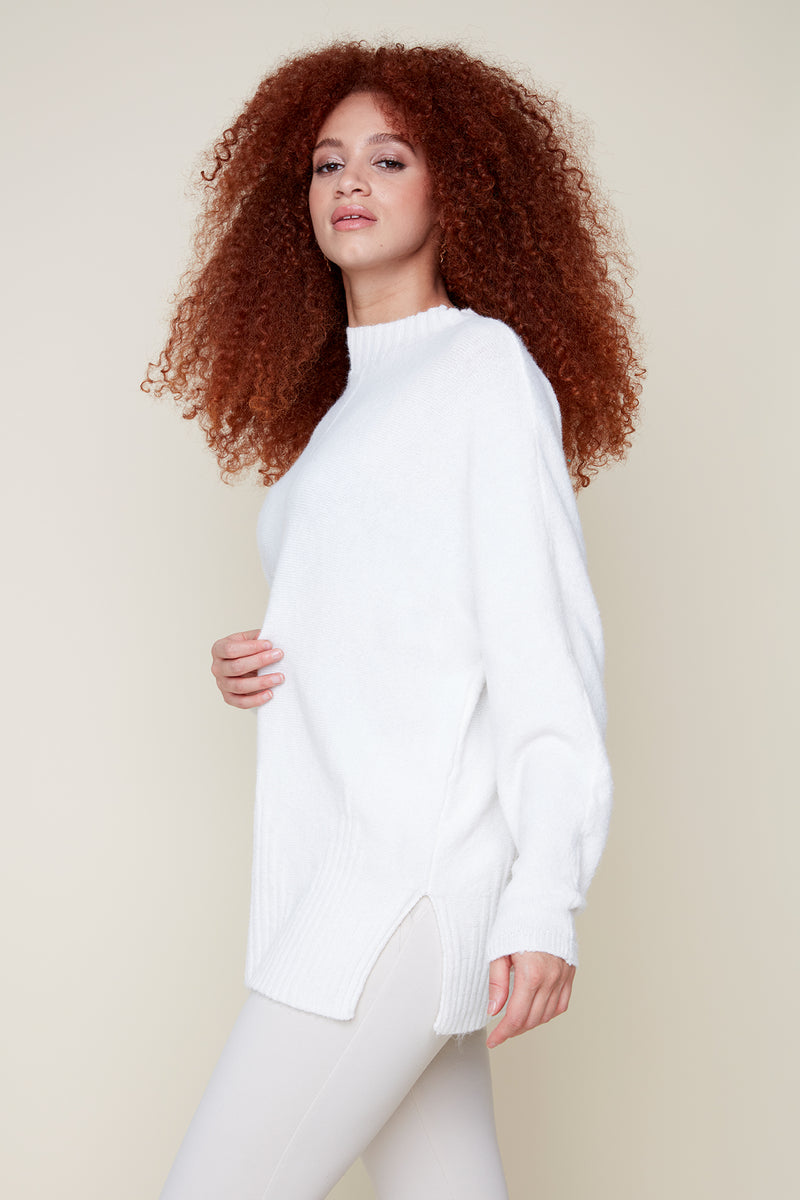 RENUAR // R6906 MOCK TURTLENECK SWEATER CREAM