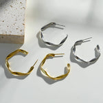 HACKNEY NINE // RIMINI TWISTED HOOP EARRINGS