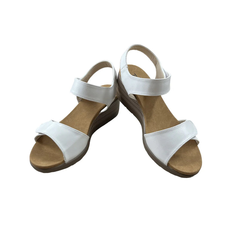 TAXI // DEBBIE-03 WHITE