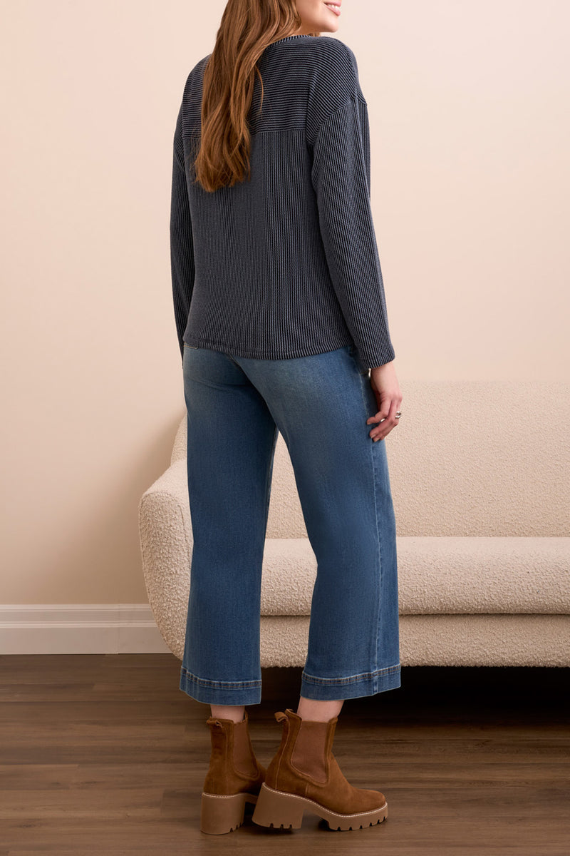 TRIBAL // 2284O NOTCH NECK TOP