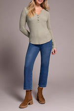 TRIBAL // 5899O HENLEY TOP HEATHER OLIVE LEAF