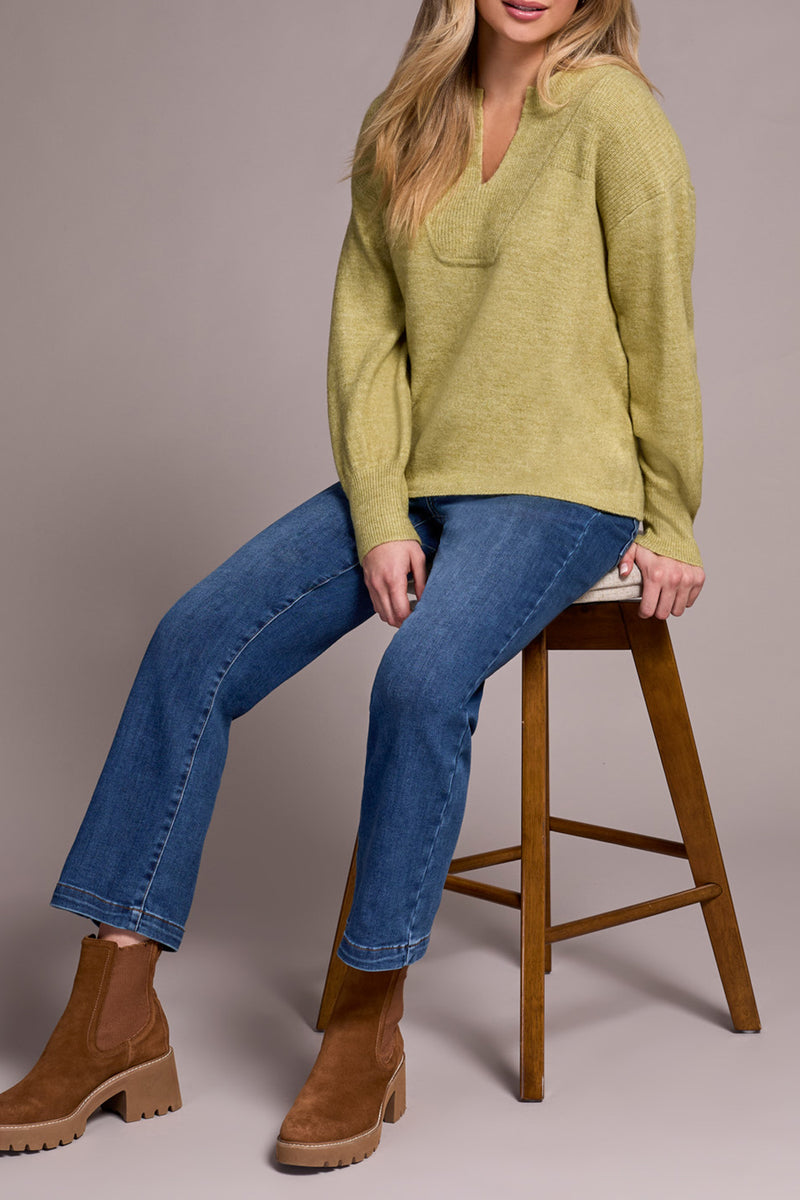 TRIBAL // 2380O LONG SLEEVE NOTCH NECKLINE SWEATER LEEKj