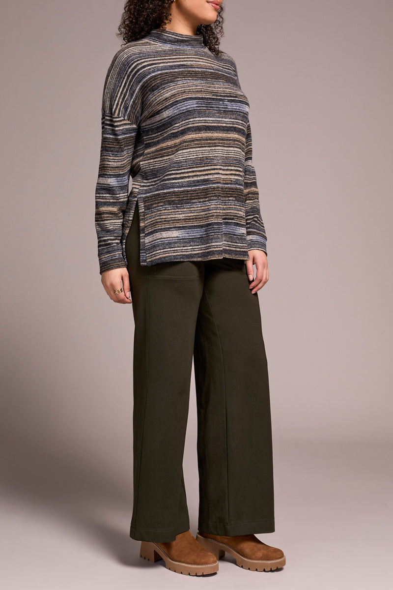 TRIBAL // 1899O MOCK NECK TOP WITH SIDE SLITS MARINE