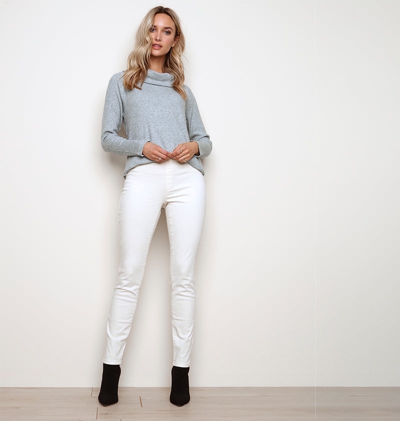 CHARLIE B // 5125S INFINITY JEANS NATURAL